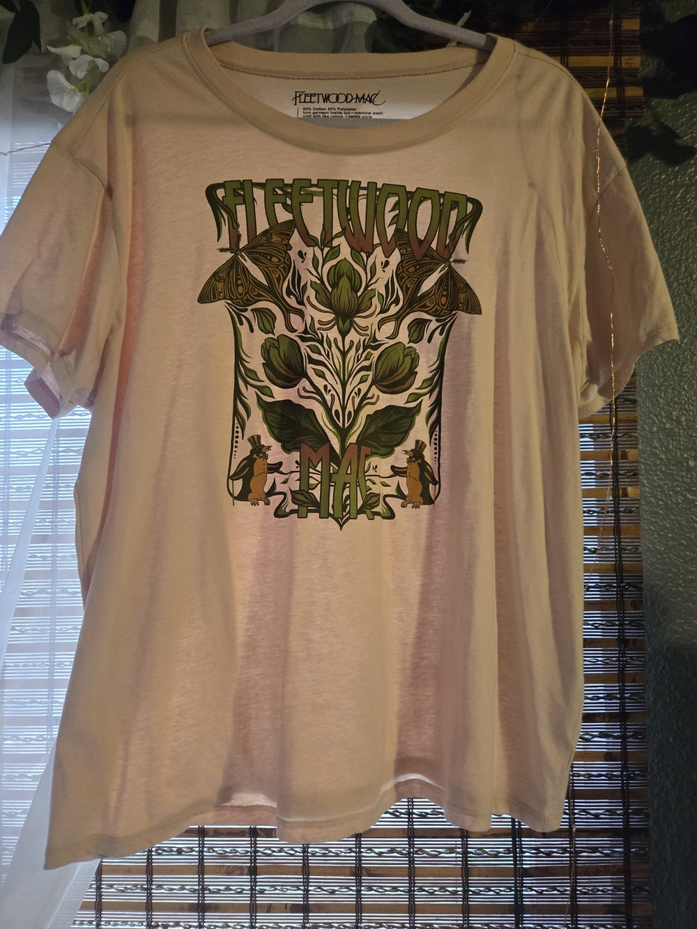 Torrid Fleetwood Mac Graphic T-Shirt - like new condition